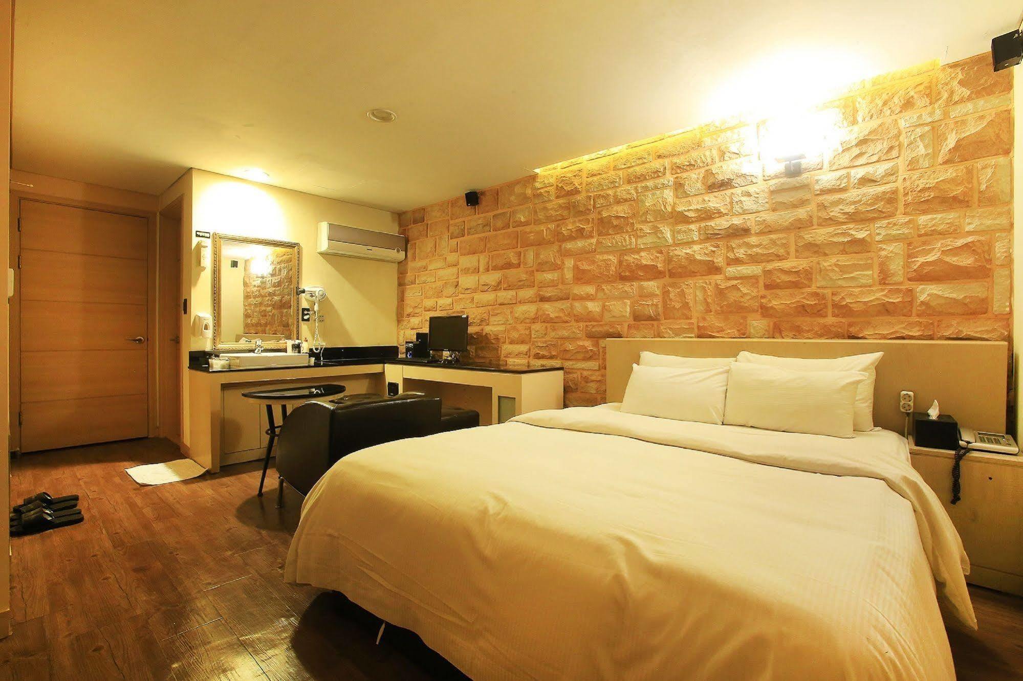 Tara Hotel Szöul Kültér fotó